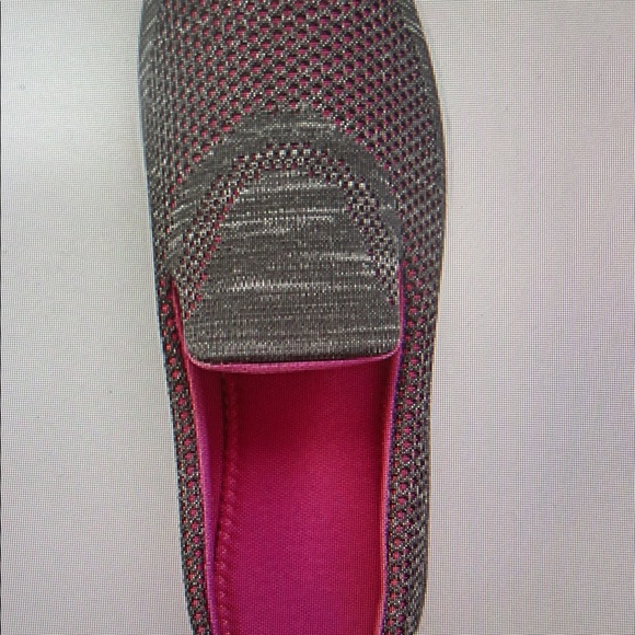 Sneakers - Picture 2 of 4